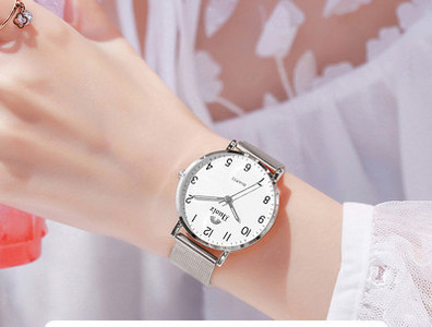 Κομψό γυναικείο ρολόι με στρογγυλό καντράν - δερμάτινο ή μεταλλικό λουράκι