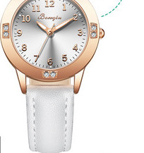 Γυναικείο καθημερινό ρολόι με στρογγυλό καντράν σε τρία μοντέλα