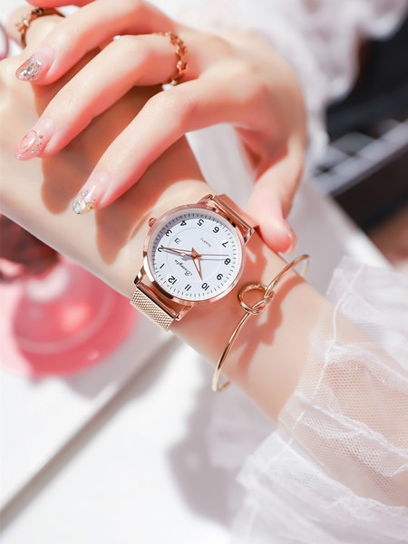 Ceas oval de dama cu curea din plasa