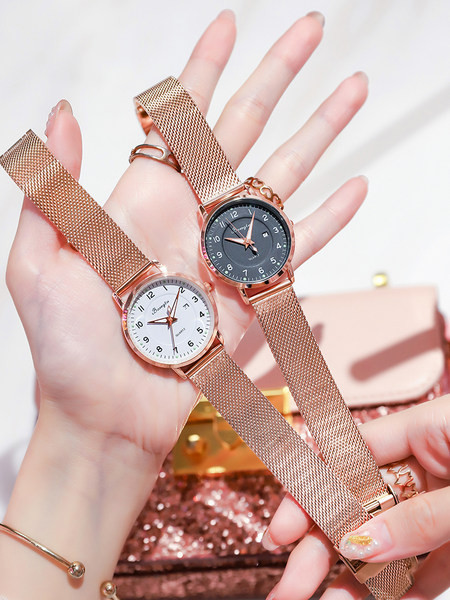 Ceas oval de dama cu curea din plasa