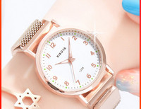 Γυναικείο ρολόι με λαμπερά βελάκια