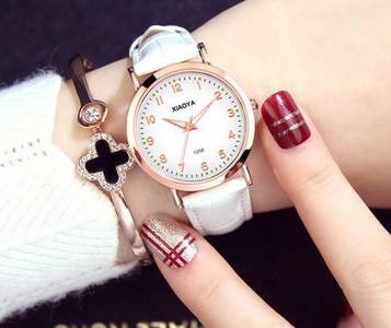 Γυναικείο ρολόι με επιγραφή και λουράκι από οικολογικό δέρμα