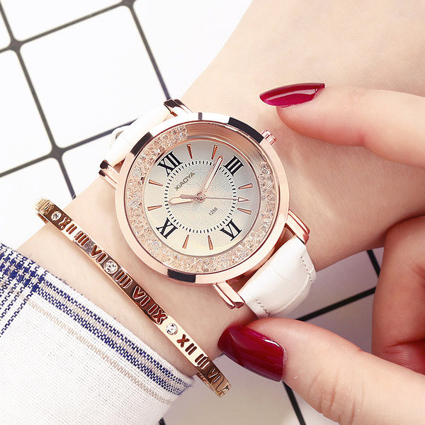 Γυναικείο ρολόι με επιγραφή και λουράκι από οικολογικό δέρμα