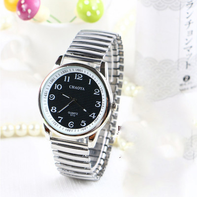 Sat s elastičnim metalnim lančićem - različiti promjeri brojčanika