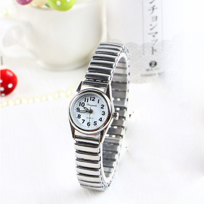 Sat s elastičnim metalnim lančićem - različiti promjeri brojčanika