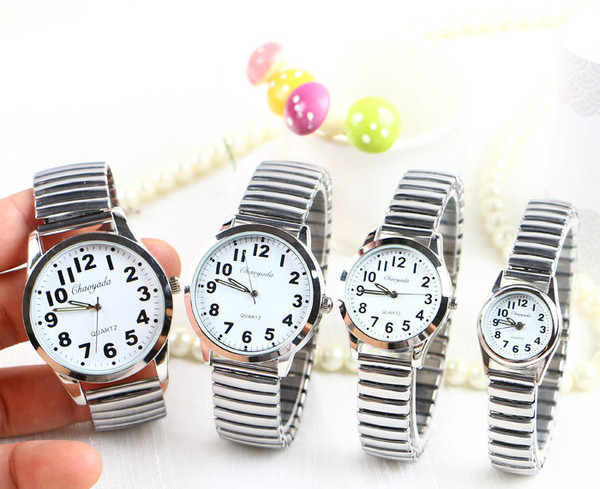 Sat s elastičnim metalnim lančićem - različiti promjeri brojčanika