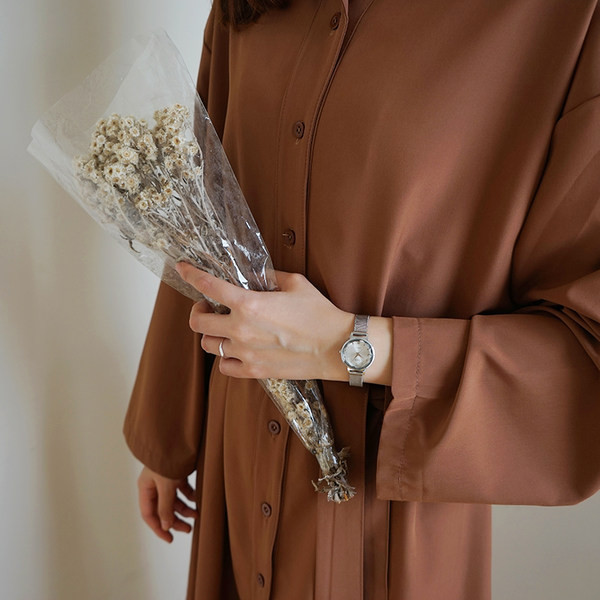 Ceas elegant de dama cu forma rotunda