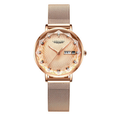 Οβάλ γυναικείο ρολόι με λουράκι από ανοξείδωτο ατσάλι σε χρυσό χρώμα