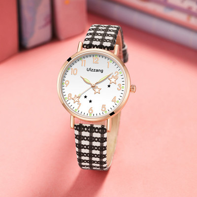 Φωτεινό γυναικείο ρολόι με στρογγυλή θήκη και δερμάτινο λουράκι