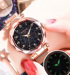 Νέο μοντέλο γυναικείο ρολόι οβάλ με μεταλλικό λουράκι