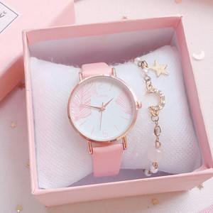 Μοντέρνο γυναικείο ρολόι  σε πολλά χρώματα