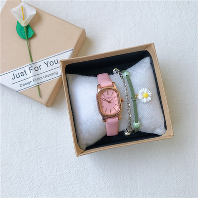 Νέο μοντέλο γυναικείο τετράγωνο ρολόι με δερμάτινο λουράκι