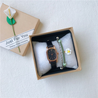 Νέο μοντέλο γυναικείο τετράγωνο ρολόι με δερμάτινο λουράκι