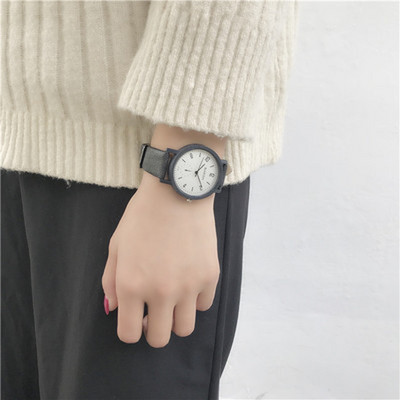 Νέο μοντέλο γυναικείο ρολόι - με δερμάτινο λουράκι