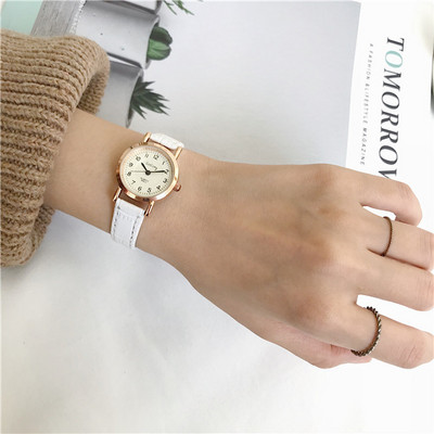 Μοντέρνο ρολόι με οικολογικό δέρμα ή λουράκι από ανοξείδωτο ατσάλι