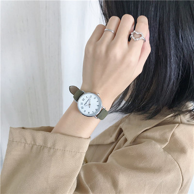 Μοντέρνο ρολόι με οικολογικό δέρμα ή λουράκι από ανοξείδωτο ατσάλι