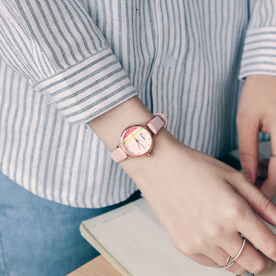 Γυναικείο οβάλ ρολόι με δερμάτινο λουράκι