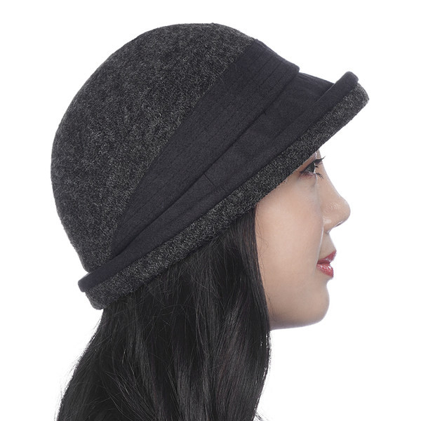 Μοντέρνο γυναικείο καπέλο με στρογγυλό γείσο