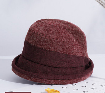 Γυναικείο καρό καπέλο