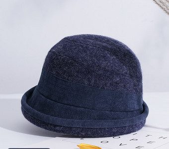 Γυναικείο καρό καπέλο