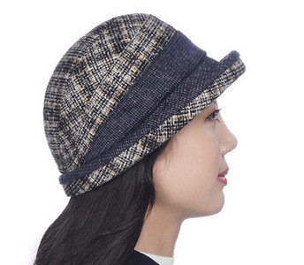 Γυναικείο καρό καπέλο