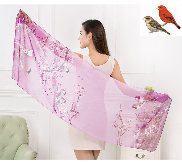 Тънък дамски шал за пролетта и лятото с флорален десен