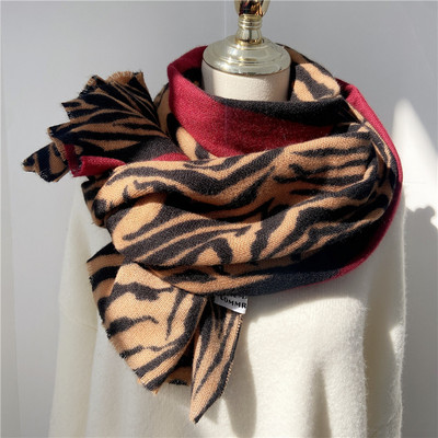 Νέο μοντέλο γυναικείο φουλάρι σε πολλά χρώματα