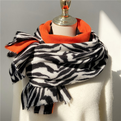 Νέο μοντέλο γυναικείο φουλάρι σε πολλά χρώματα