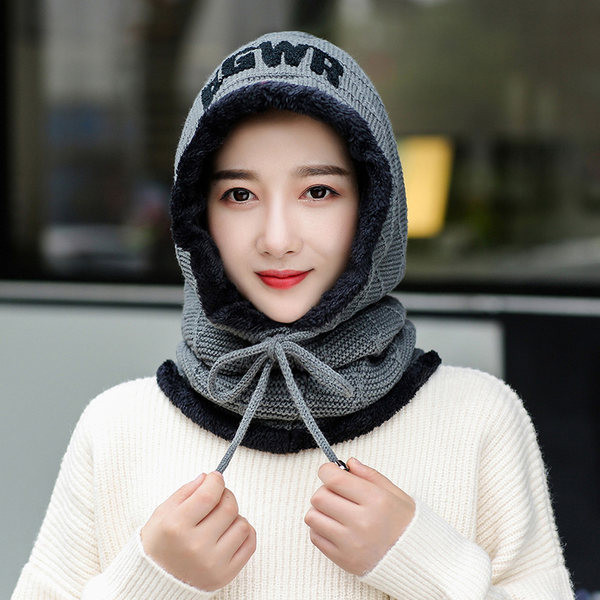 Νέο μοντέλο γυναικείο χειμερινό καπέλο με κορδόνια και κεντητή επιγραφή