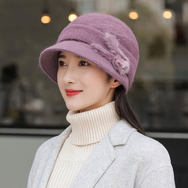 Jesensko-zimska pletena kapa sa šilterom