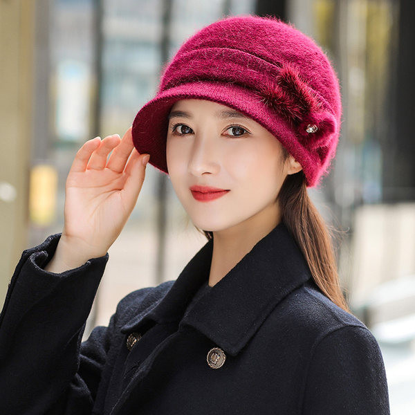 Jesensko-zimska pletena kapa sa šilterom