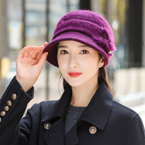 Jesensko-zimska pletena kapa sa šilterom