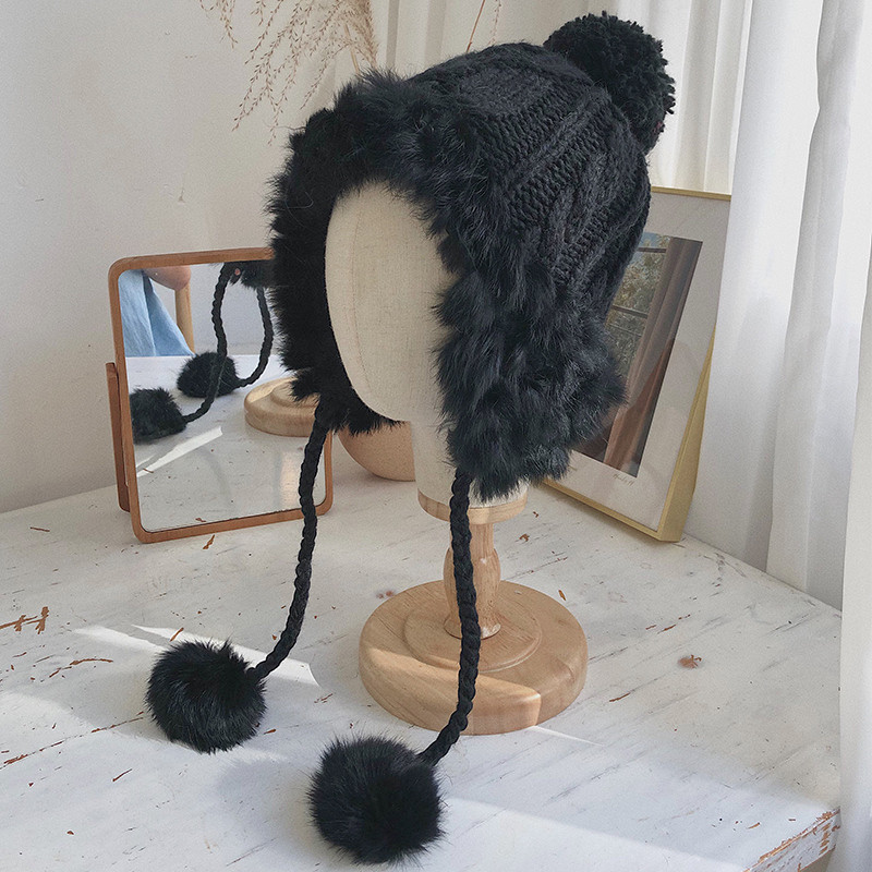 Χειμερινό πλεκτό καπέλο με πούπουλο και κορδόνια