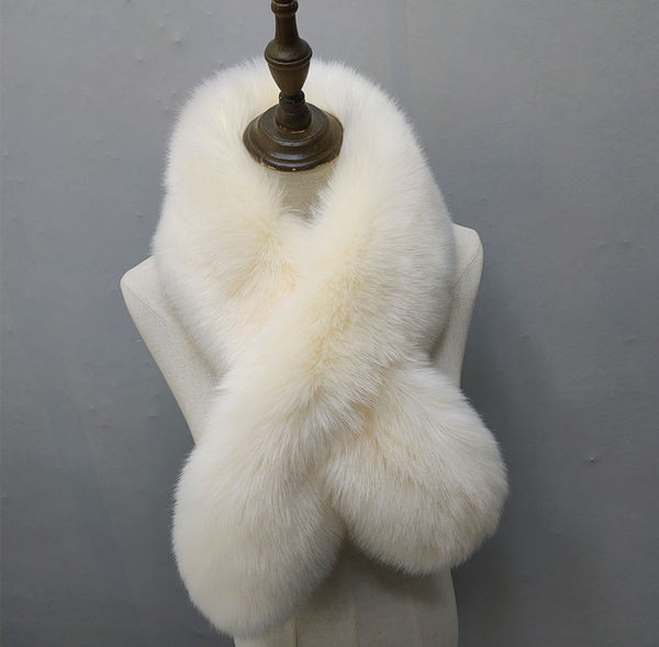 Пухен дамски шал в няколко цвята