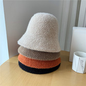 Γυναικείο μονόχρωμο καπέλο σε τέσσερα χρώματα