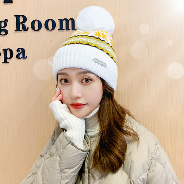 Γυναικείο χειμερινό καπέλο με επιγραφή  σε πολλά χρώματα