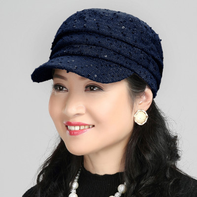 Γυναικείο καπέλο με παγιέτες και γείσο