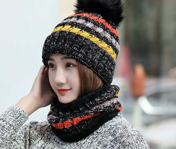 Дамска шапка и шал - 2в1 в различни цветве