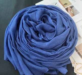 Καθημερινό γυναικείο κασκόλ - κλασικό μοντέλο