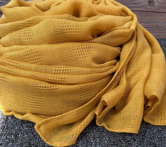 Καθημερινό γυναικείο κασκόλ - κλασικό μοντέλο