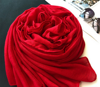 Καθημερινό γυναικείο κασκόλ - κλασικό μοντέλο