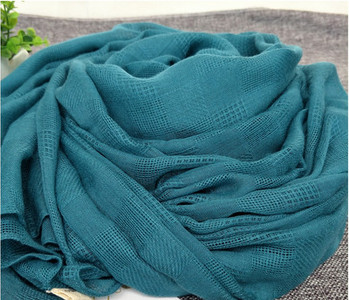 Καθημερινό γυναικείο κασκόλ - κλασικό μοντέλο