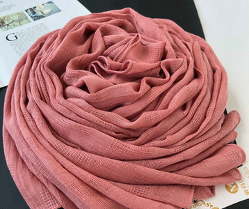 Καθημερινό γυναικείο κασκόλ - κλασικό μοντέλο