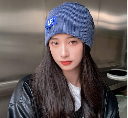 Πλεκτό γυναικείο χειμωνιάτικο καπέλο σε πολλά μοντέλα