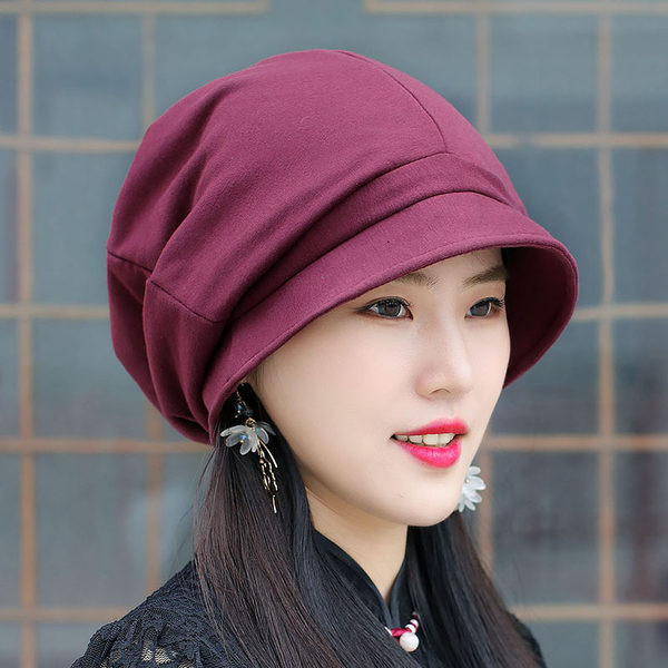 Ženska kapa u četiri boje