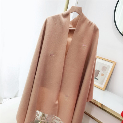 Γυναικείο φουλάρι με κρόσσια και κέντημα