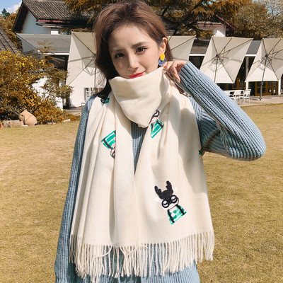 Casual γυναικείο φουλάρι με κρόσσια και κέντημα