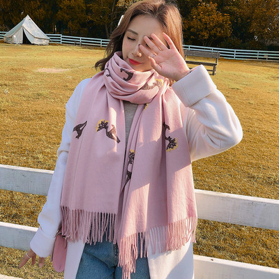 Casual γυναικείο φουλάρι με κρόσσια και κέντημα