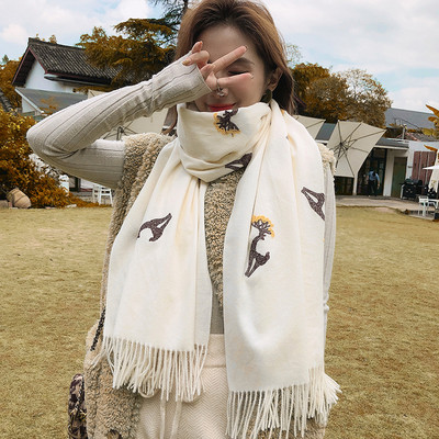 Casual γυναικείο φουλάρι με κρόσσια και κέντημα