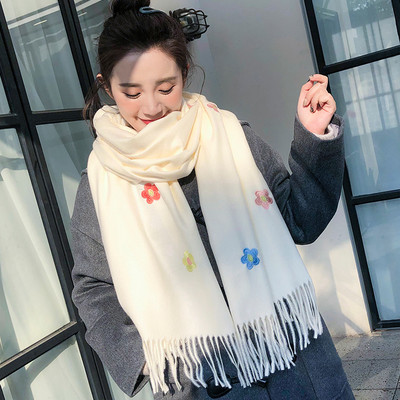 Casual γυναικείο φουλάρι με κρόσσια και κέντημα